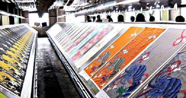 So sánh kỹ thuật in lưới và in lụa