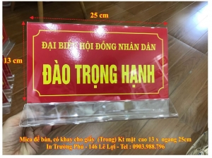 Mica để bàn, có khay cho giấy  (Trong) Kt mặt  cao 13 x  ngang 25cm