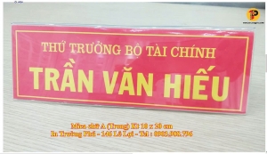 Mica chữ A (trong) kt 10x20cm